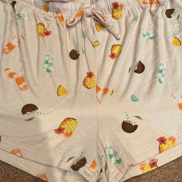 NWT Tropical Drink Pink Soft Pajama Shorts - Picture 2 of 4